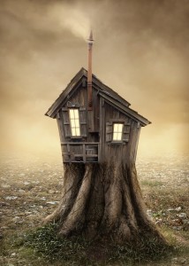 Creepy Tree House That I'd Rather Not Climb Up Into